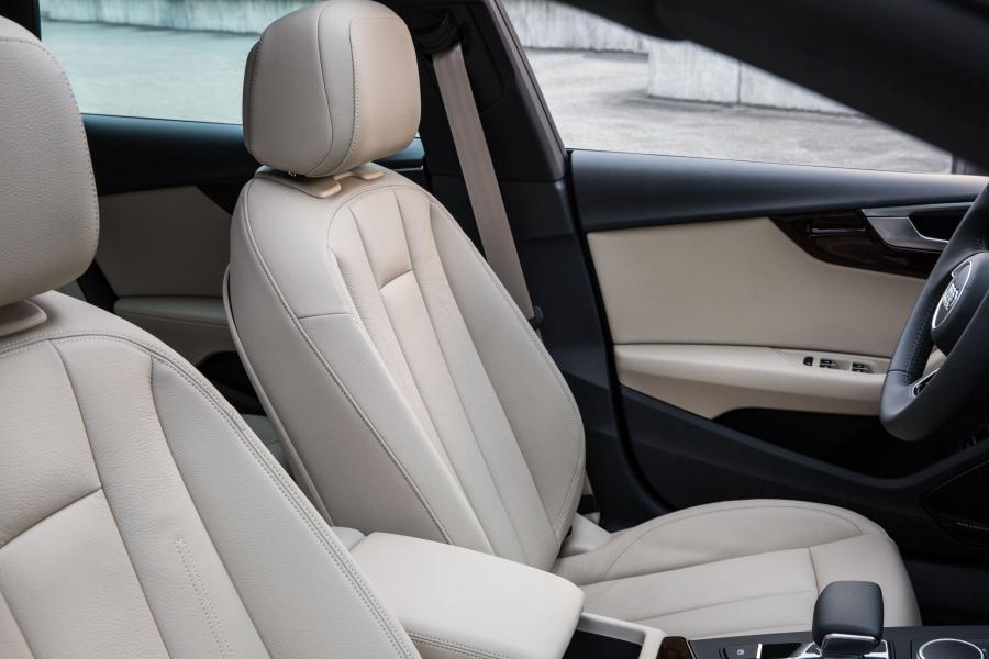 Интерьер Audi A5 Sportback 2.0T Quattro 2017 года  (NA) (фото 5 из 32)